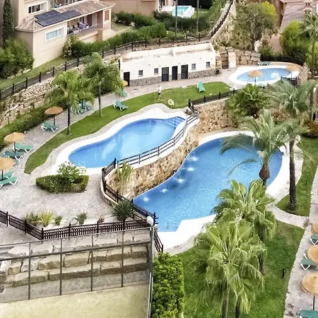 Apartmán Vivi Homes - Valery Pool, Terrace & Padel *