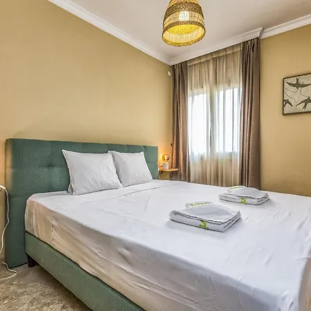 Vivi Homes - Valery Pool, Terrace & Padel